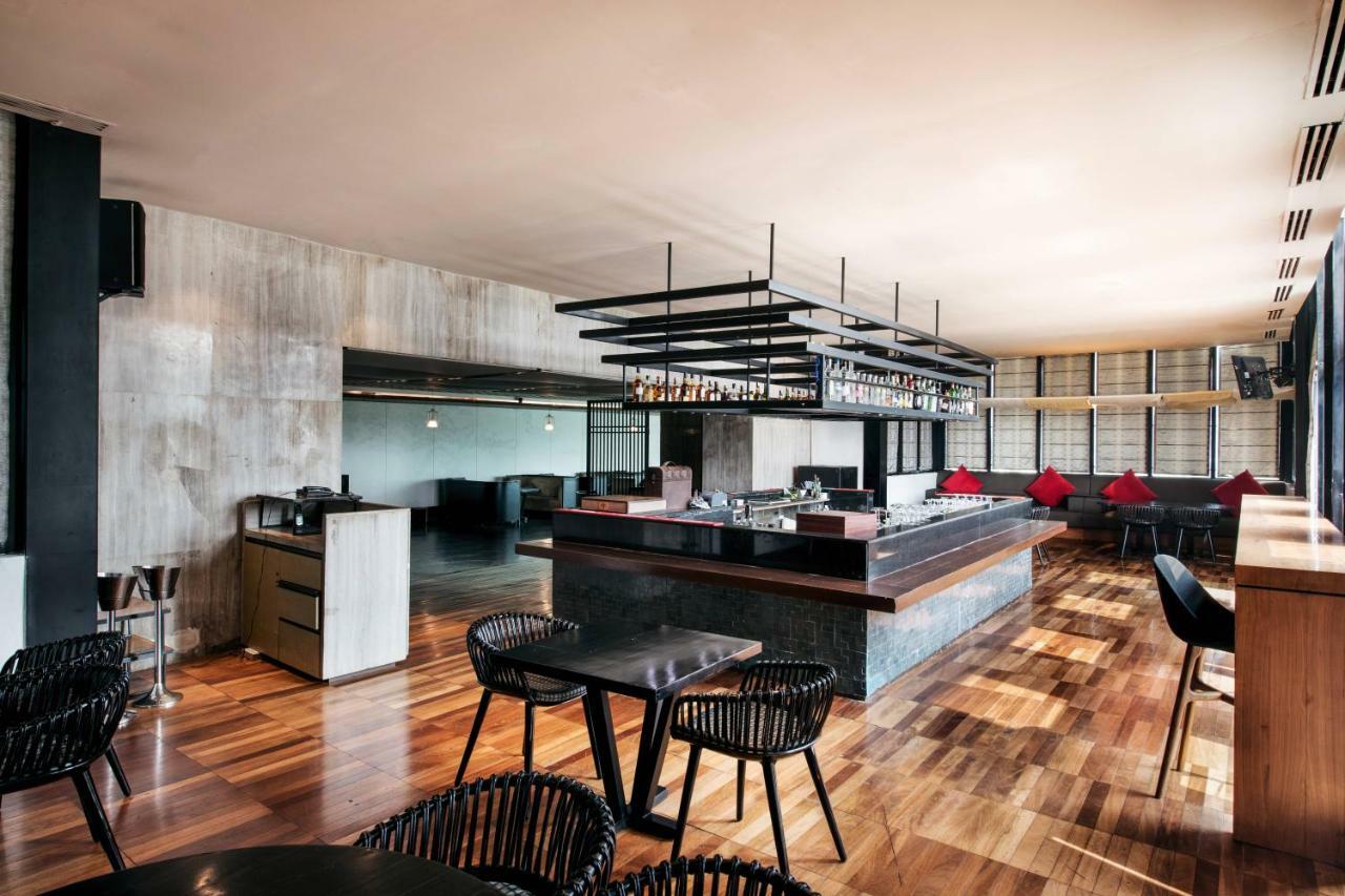 เวลคัมโฮเต็ล ดวากา - ไอทีซี โฮสเทล กรุ๊ป เดลี ภายนอก รูปภาพ The bar at the 101 Skybar